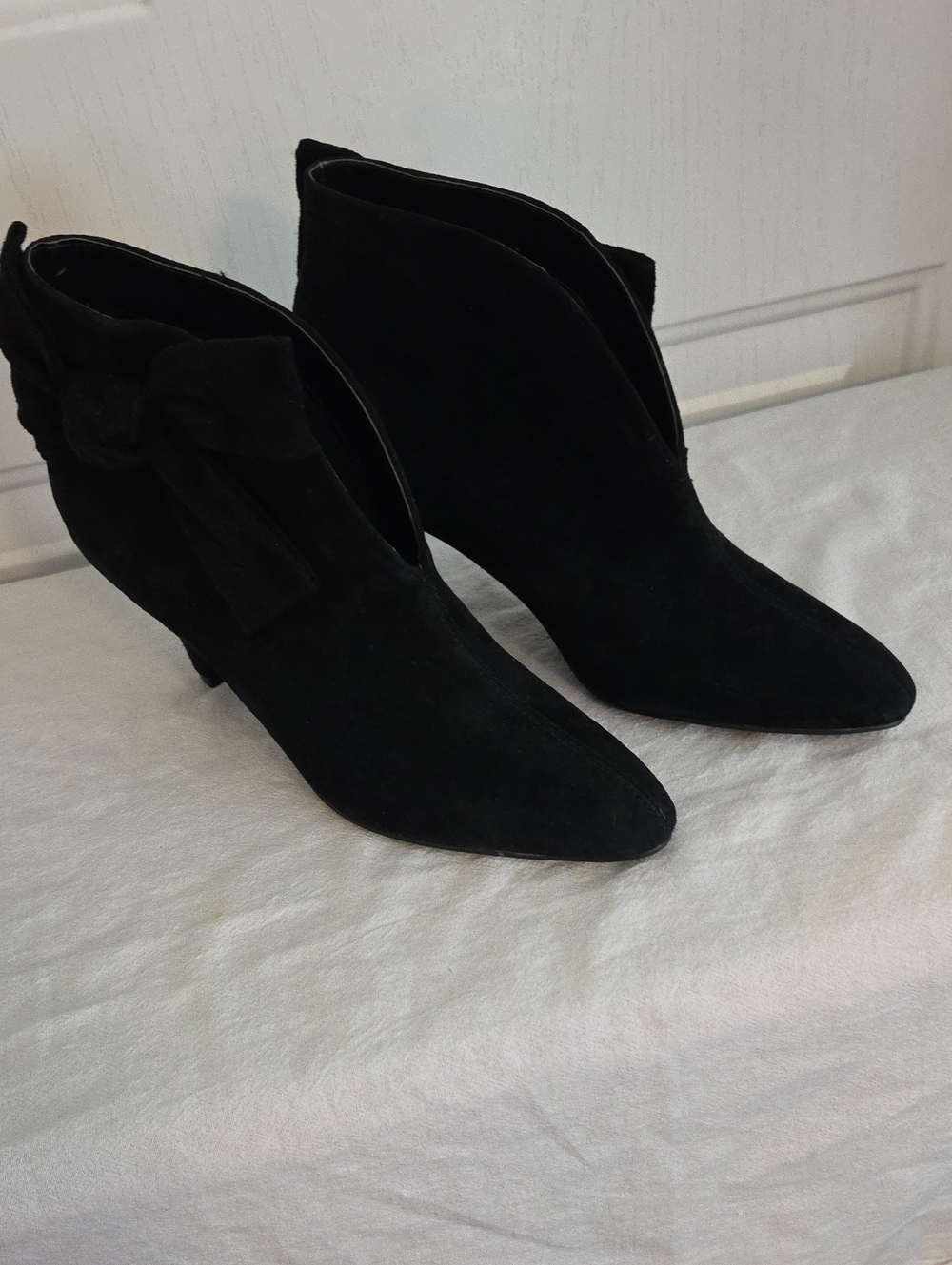 Black Suede Women's Ankle Boots with Bow Detail Size 8 NWOT